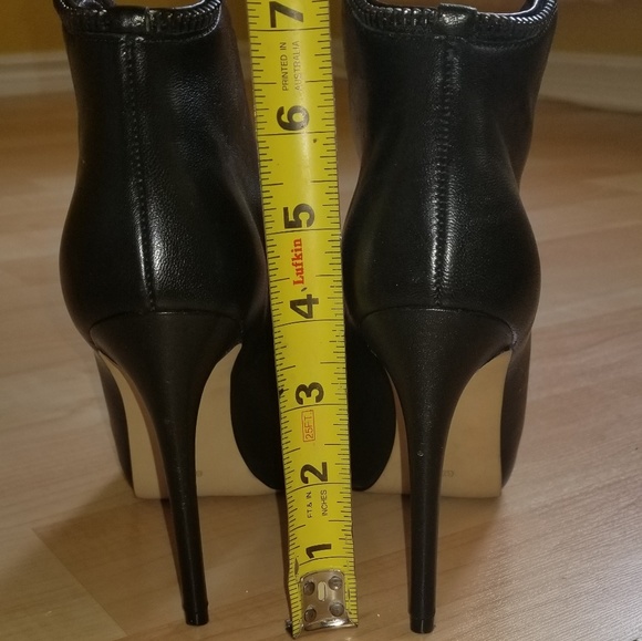 Guess Booties - Picture 3 of 4